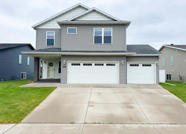 Property at 4551 15th St S, Moorhead, MN 56560, 3 beds, 3 baths
