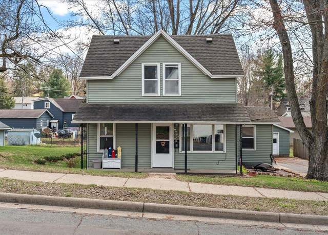 Property at 1216 14th Ave E, Menomonie, WI 54751, 3 beds, 1 bath