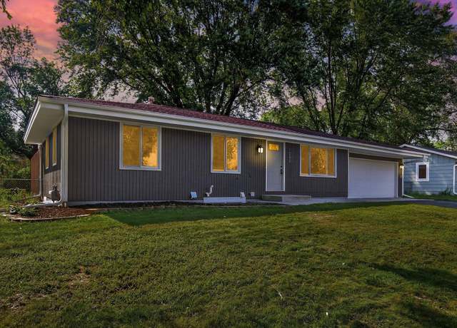 Property at 1042 Sibley St S, Shakopee, MN 55379, 4 beds, 2 baths