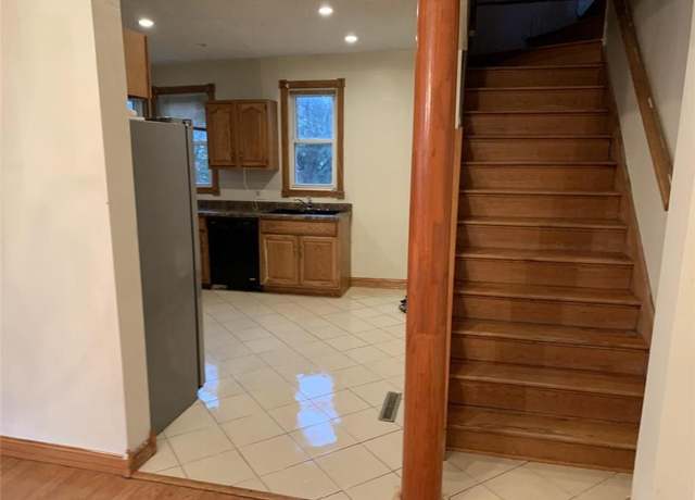 Property at 307 1st St SE, Fairfax, MN 55332, 3 beds, 2 baths
