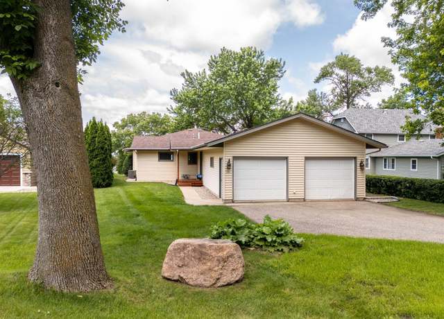 Property at 1114 S Lakeshore Dr, Glenwood, MN 56334, 2 beds, 3 baths