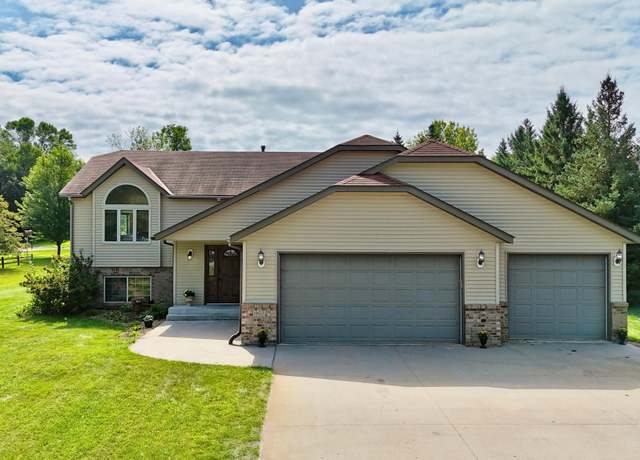 Property at 1802 37th St S, Saint Cloud, MN 56301, 3 beds, 2 baths