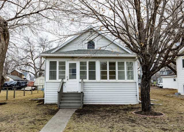 Property at 302 1st Ave SE, Dilworth, MN 56529, 2 beds, 1 bath