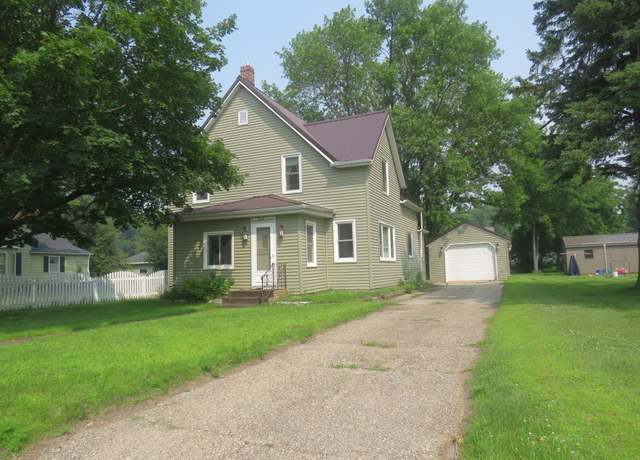 Property at 904 12th St N, Benson, MN 56215, 3 beds, 1 bath