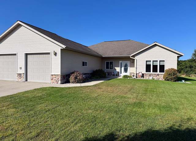 Property at 1015 7th Ave NE, Perham, MN 56573, 3 beds, 2 baths