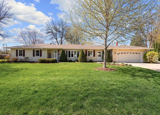 Property at 914 NE Mineral Sp Rd, Owatonna, MN 55060, 5 beds, 4 baths
