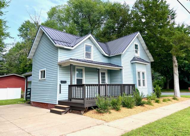 Property at 921 14th Ave E, Menomonie, WI 54751, 3 beds, 1 bath