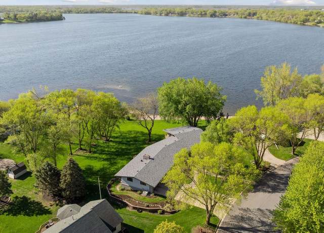 Property at 137 Fairlawn Ave E, Winsted, MN 55395, 5 beds, 4 baths