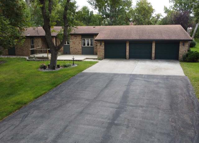 Property at 6807 Sunnyside Dr, Horace, ND 58047, 3 beds, 2 baths