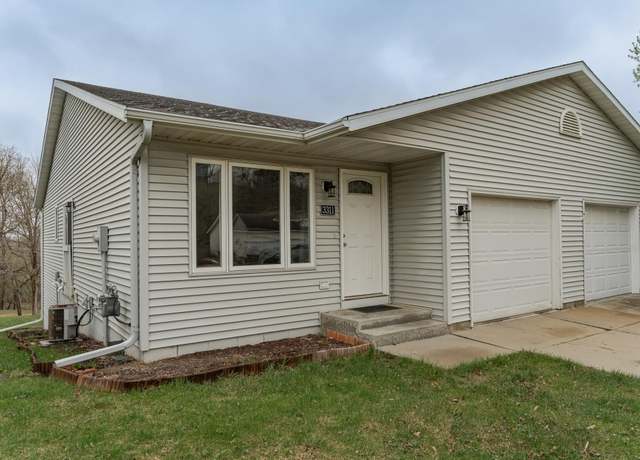 Property at 3311 7th St NW, Rochester, MN 55901, 3 beds, 1 bath
