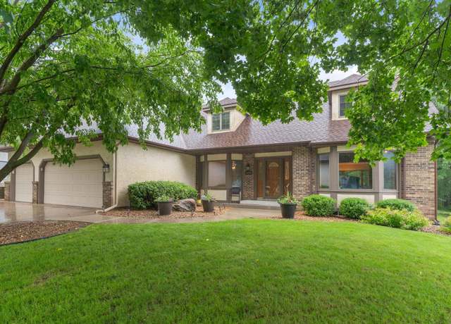 Property at 469 Lake Wabasso Ct, Shoreview, MN 55126, 4 beds, 3 baths