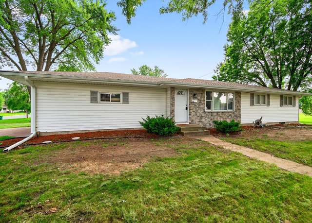 Property at 715 E 84th St, Bloomington, MN 55420, 4 beds, 2 baths
