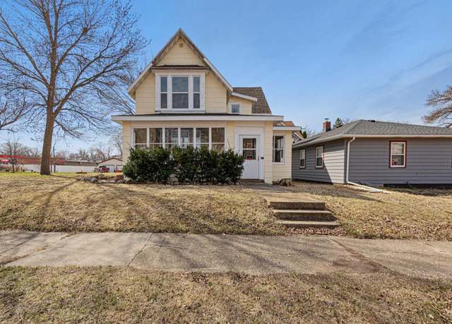 Property at 116 W 4th St, Redwood Falls, MN 56283, 4 beds, 3 baths