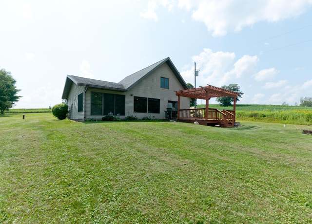 Property at 1912 28 3/4 Ave, Oak Grove Twp, WI 54868, 3 beds, 2 baths