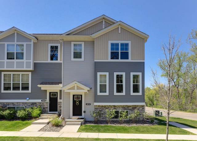Property at 2870 Lexington Pl N, Roseville, MN 55113, 3 beds, 3 baths