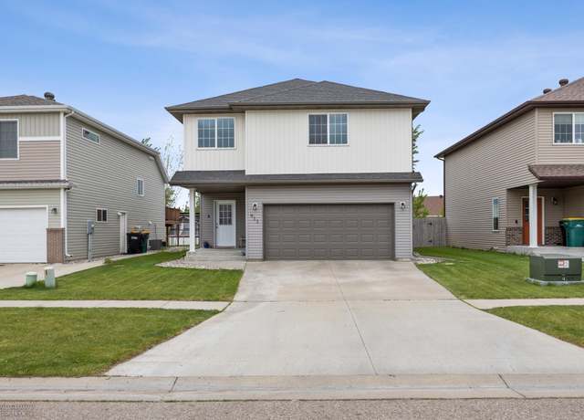 Property at 911 42nd Ave W, Fargo, ND 58078, 3 beds, 3 baths