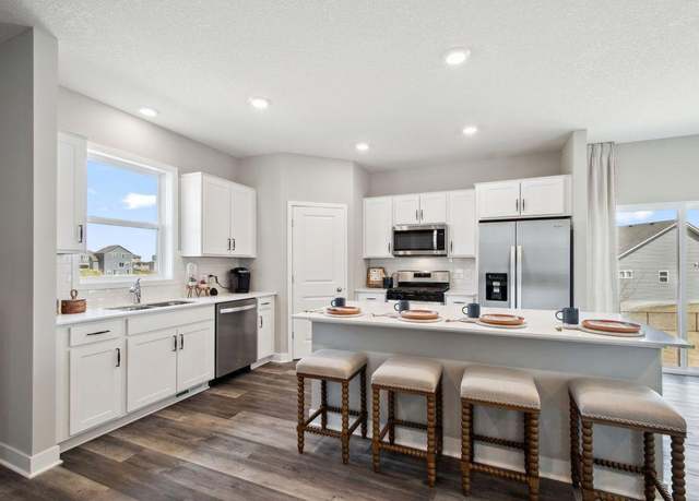 Property at 17042 Draper Way, Lakeville, MN 55044, 4 beds, 3 baths