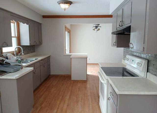 Property at 3824 174th Ave NW, Andover, MN 55304, 3 beds, 2 baths