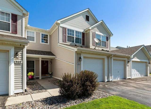 Property at 915 Providence Dr, Shakopee, MN 55379, 2 beds, 3 baths
