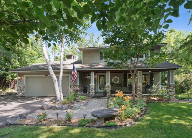 Property at 760 Bighorn Dr, Chanhassen, MN 55317, 5 beds, 4 baths