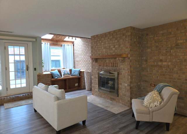 Property at 350 Oakwood Dr #4, New Brighton, MN 55112, 2 beds, 2 baths