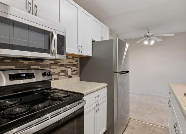 Property at 12858 Nicollet Ave #201, Burnsville, MN 55337, 2 beds, 1 bath