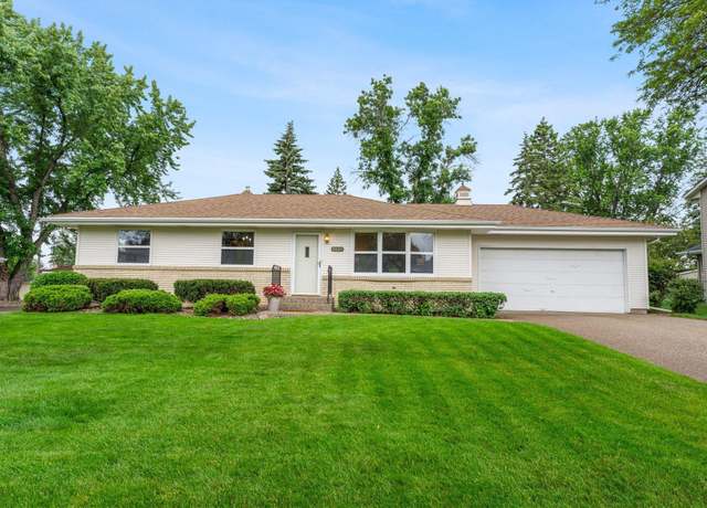 Property at 2126 Mapleview Ave, Maplewood, MN 55109, 2 beds, 2 baths