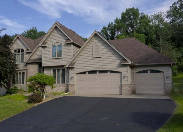 Property at 1630 Murphy Pkwy, Eagan, MN 55122, 5 beds, 4 baths