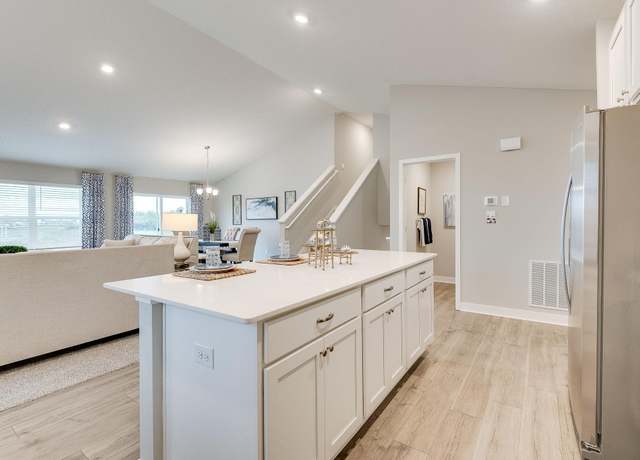 Property at 17589 Dunkirk Way, Lakeville, MN 55044, 5 beds, 4 baths