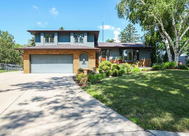 Property at 502 8th St E, West Fargo, ND 58078, 3 beds, 4 baths