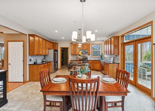 Property at 13535 Athena Way, Rosemount, MN 55068, 5 beds, 4 baths