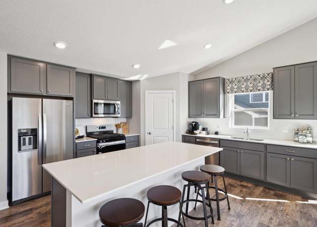 Property at 1650 Denali Dr, Shakopee, MN 55379, 4 beds, 4 baths