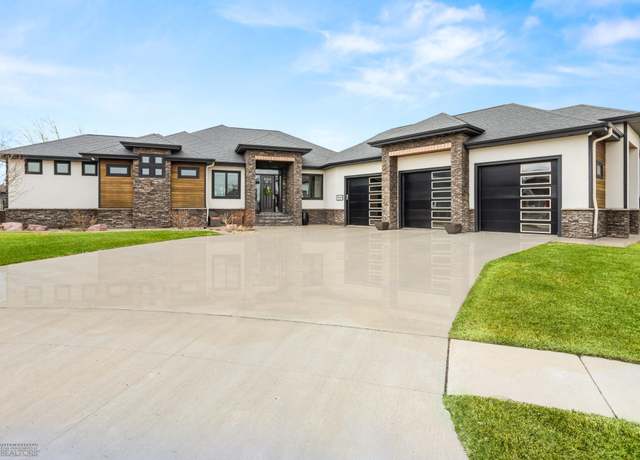 Property at 1069 49th Ter W, West Fargo, ND 58078, 5 beds, 5 baths