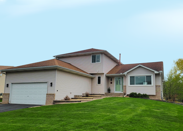 Property at 7086 Union Terrace Ln N, Maple Grove, MN 55369, 4 beds, 4 baths