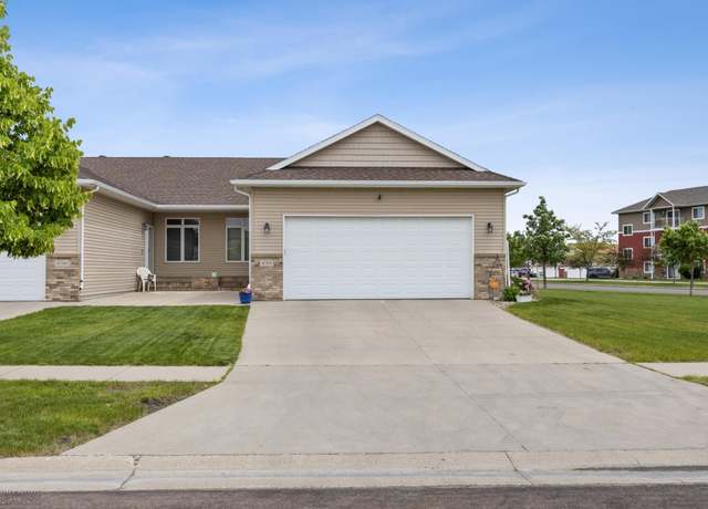 Property at 4388 52nd St S, Fargo, ND 58104, 3 beds, 3 baths