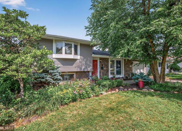 Property at 2299 16th Ave E, North Saint Paul, MN 55109, 3 beds, 2 baths