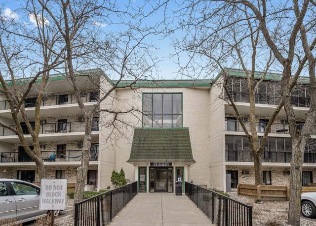 Property at 10531 Cedar Lake Rd #205, Minnetonka, MN 55305, 1 bed, 1 bath