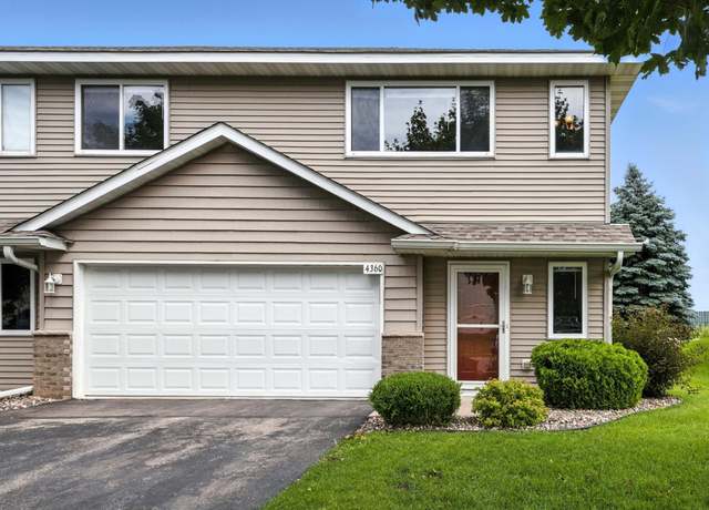 Property at 4360 Blakewood Dr, Shakopee, MN 55379, 3 beds, 2 baths