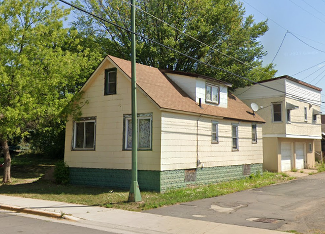 Property at 304 S 3rd Ave, Virginia, MN 55792, 2 beds, 1 bath