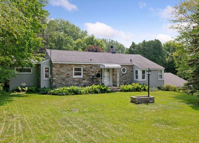 Property at 4109 W 84th St, Bloomington, MN 55437, 5 beds, 2 baths