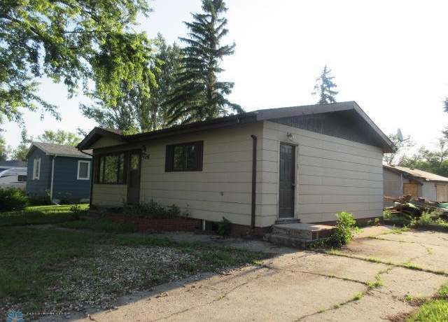 Property at 1726 4th Ave NE, Jamestown, ND 58401, 2 beds, 2 baths