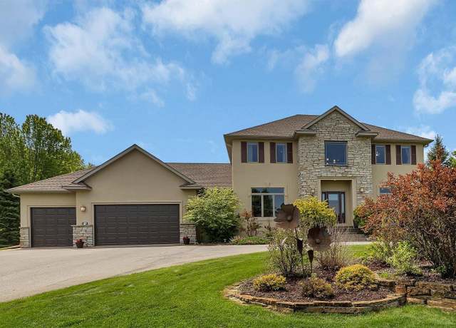 Property at 2508 Walden Way, Saint Cloud, MN 56301, 5 beds, 5 baths