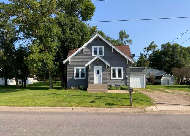 Property at 309 Minnie St, Paynesville, MN 56362, 3 beds, 2 baths