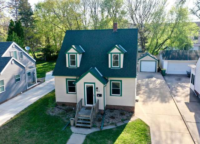 Property at 517 6th St SW, Willmar, MN 56201, 3 beds, 3 baths