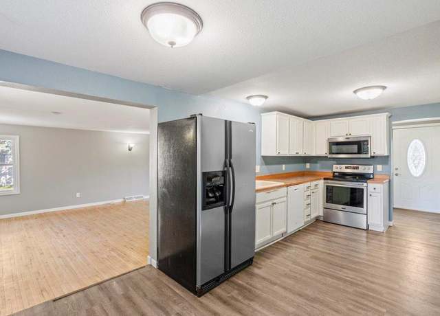 Property at 1020 Quince St, Brainerd, MN 56401, 3 beds, 1 bath