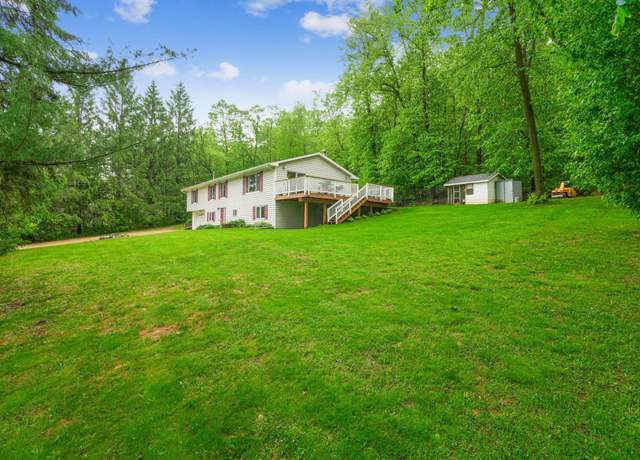 Property at W10005 710th Ave, River Falls, WI 54022, 3 beds, 3 baths