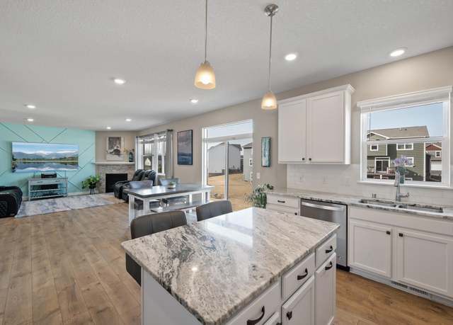 Property at 11556 Pineridge Way N, Dayton, MN 55327, 5 beds, 4 baths