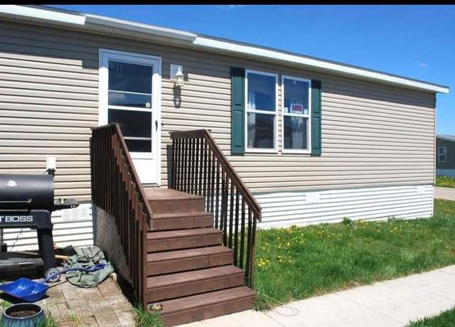 Property at 2013 Peregrine Pl NW, Stewartville, MN 55976, 3 beds, 2 baths