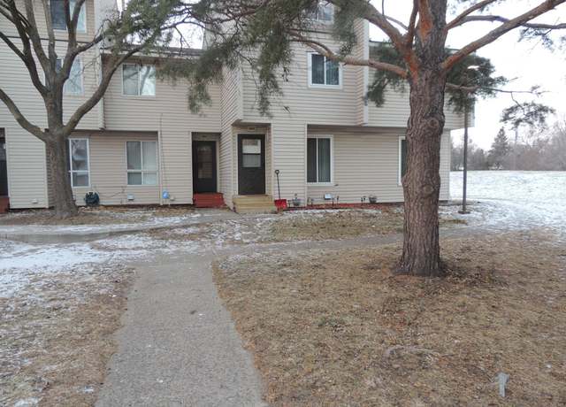 Property at 5604 Brookdale Dr N, Brooklyn Park, MN 55443, 3 beds, 2 baths