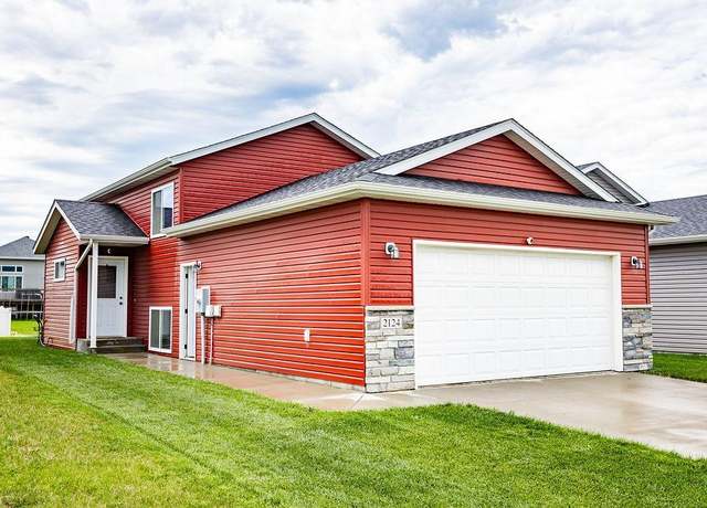 Property at 2124 Admiral Dr W, West Fargo, ND 58078, 3 beds, 2 baths
